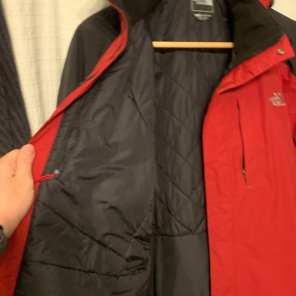 Northface HyVent winter jacket! Size Large! - Picture 11 of 16